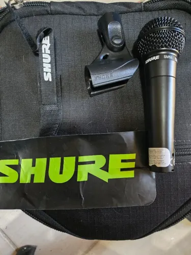 Microfone Profissional Shure SM58-LC Dinâmico Cardioide para Vocais com Alta Durabilidade