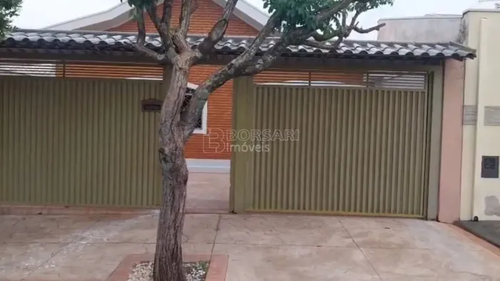 Venda de Casas / Padrão na cidade de Araraquara