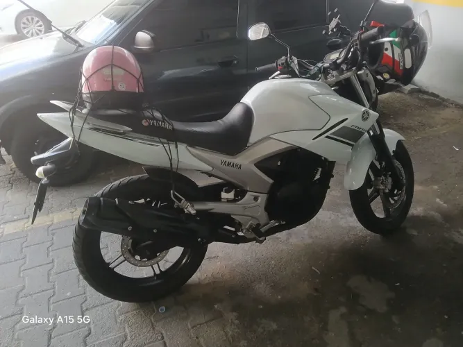 Fazer 250
