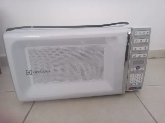 Vende-se forno micro-ondas