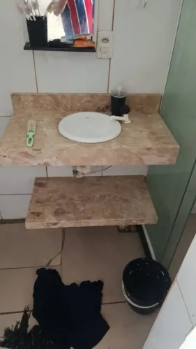 Instalação de pia cozinha e banheiro