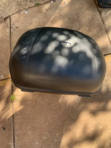 Bau Givi 45L com suporte
