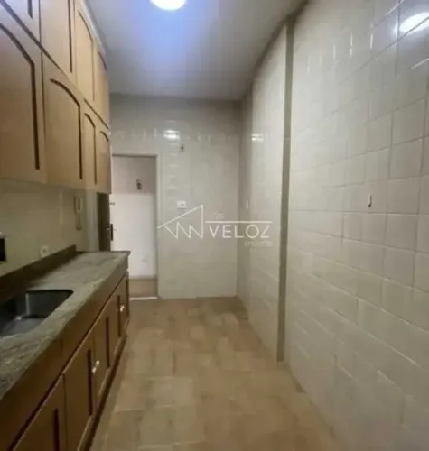 Apartamento : / Residencial / Laranjeiras