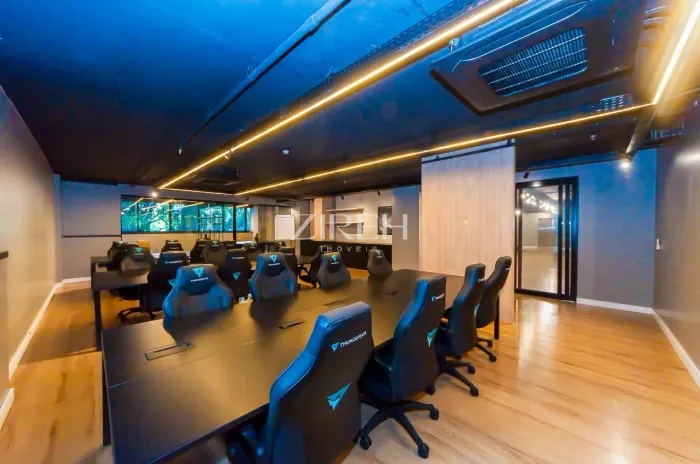 Andar Corporativo Mobiliado no Opus One Ecoville | 524 m², Completo e Pronto para Uso