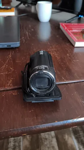 Vendo Câmera Sony Handycam HDR-CX405 Full HD