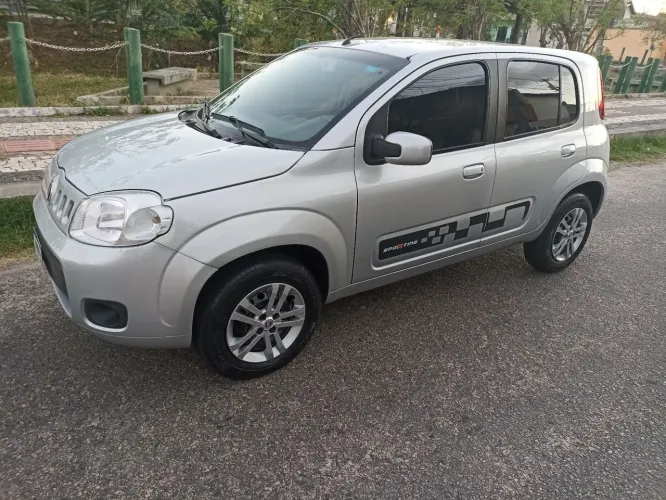 Fiat Uno Vivace Celeb. 1.0 EVO F.flex 8V 5P 2015