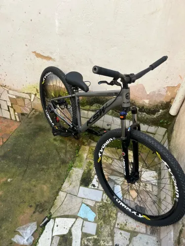 Bicicleta ksw aro 29 muito nova