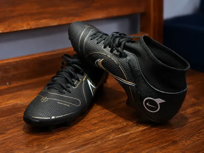 Chuteira Nike Speed Control