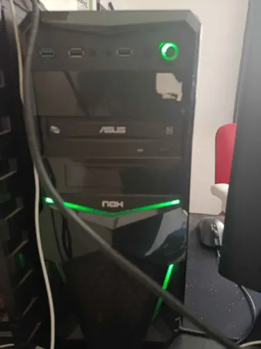 Computador, monitor e teclado (usados)