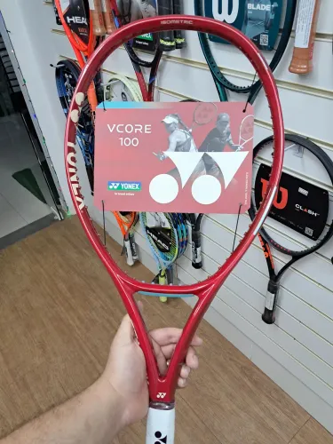 Raquete Yonex Vcore 100 2026