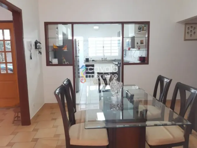 Casa à venda com 3 quartos sendo 1 suíte, 2 vagas, 189 m² - Condomínio Villa Real - Bonfim