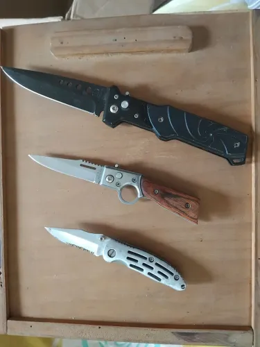 Canivetes e isqueiro