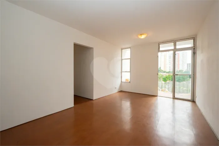 Apartamento à venda com 3 quartos, sendo 1 suíte, no condomínio D'algarve, São Paulo - SP
