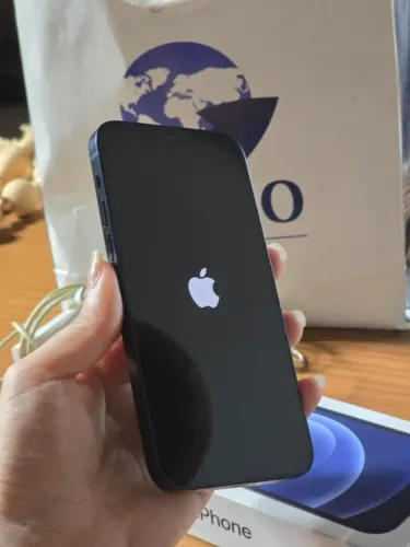 IPHONE 12 + CARREGADOR E FONE DE OUVIDO - ÚNICO DONO, SEM MARCAS DE USO