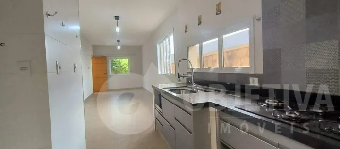 Casa para aluguel, 3 quartos, 1 suíte, 2 vagas, Nossa Senhora Aparecida - UBERLANDIA/MG