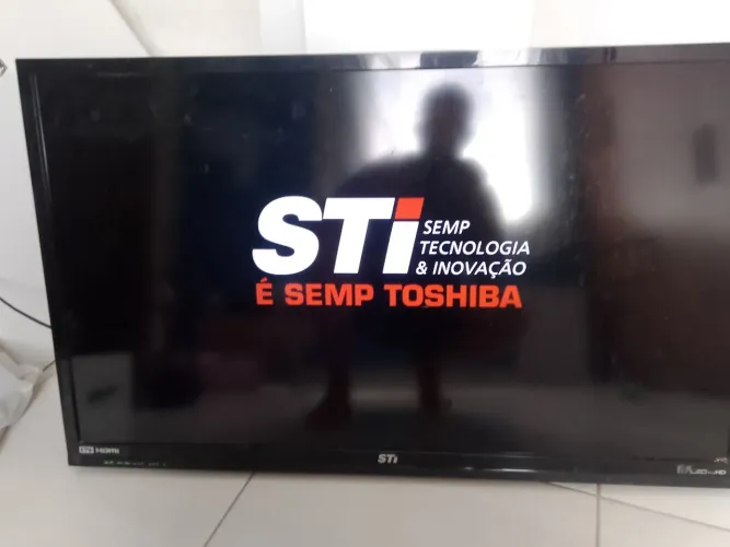 Vendo tv 42 " não é smart