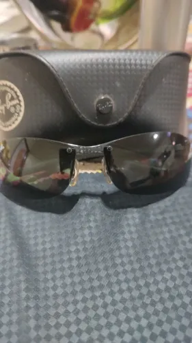 Ray ban , usado sem detalhes, fibra de carbono