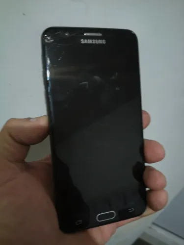 Samsung Galaxy J7 Prime (tela trincada)