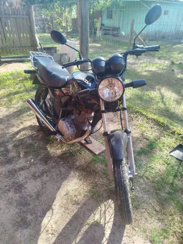 Fan 125 em ótimo estado