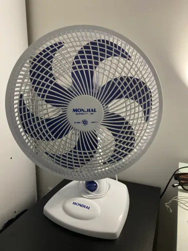 Ventilador Mondial branco (30cm diâmetro)
