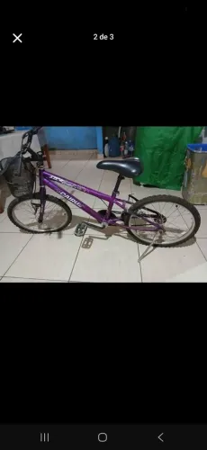 Bicicleta lilás