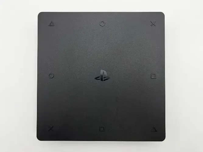 PLAYSTATION 4 SLIM + 2 CONTROLES ORIGINAIS + 5 JOGOS ORIGINAIS