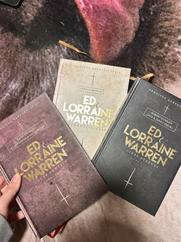 Coleção Ed e Lorraine Warren: livros da editora DarkSide