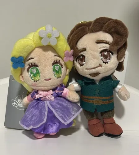 Chaveiros de pelúcia Rapunzel e Flynn românticos novos do Japão
