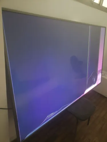 Tv LG 82 Polegadas, tela quebrada!