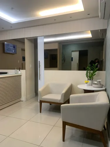 Vendo linda clínica médica mobiliada com fino acabamento.