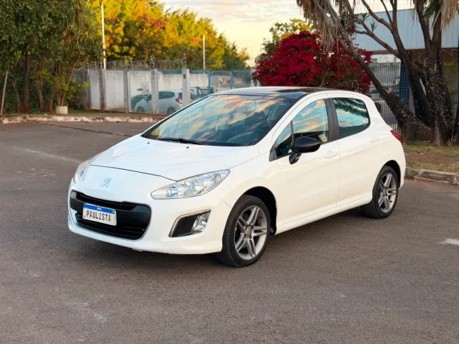 Peugeot 308 Feline/griffe 1.6 Turbo 16V 5P Aut. 2014