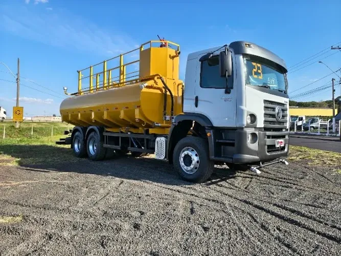 VW 31330 TANQUE PIPA BOMBEIRO 2023