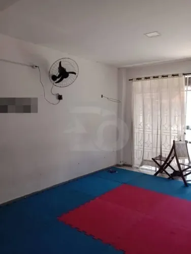 Casa no Ponto Novo Para Venda com 2 Suítes e Dependência Completa