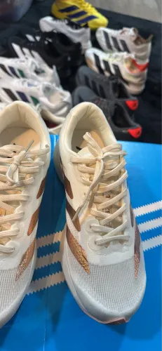 Tênis adidas modelo evo sl lançamento lindas cores disponíveis