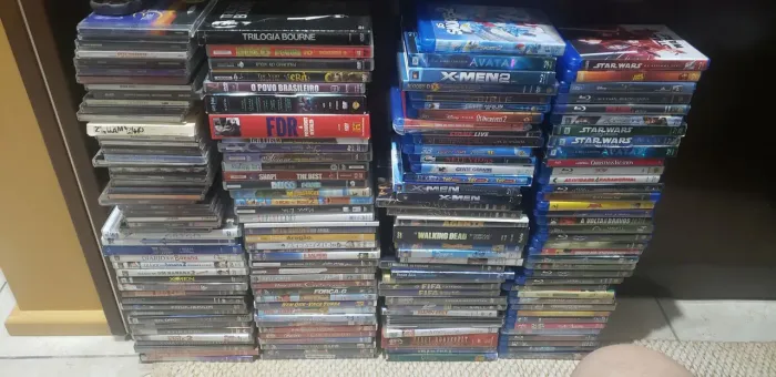 Coleção de Blu-rays / Dvds apenas 10 cada, leia a descrição.