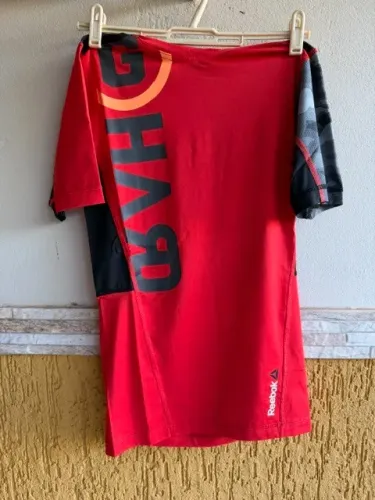 CAMISETA DE COMPRESSÃO REEBOK CROSSFIT ACTIVE CHILL - TAMANHO: M