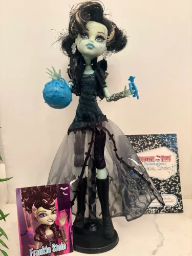 Monster High Frankie Stein Ghouls Rule (2012) - Com Diário, Chave, Card e Suporte Original