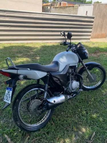 Moto honda cargo branca