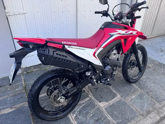 HONDA XR TORNADO 300L VERMELHA MODELO 2025 TOP