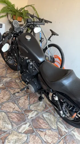 Harley Davidson Sportster Iron 883