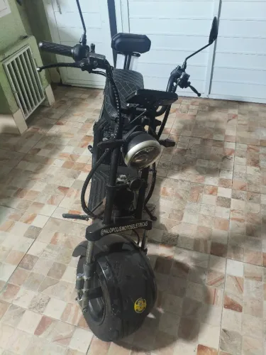 Scooter elétrica