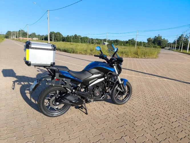Dominar 400 impecável 