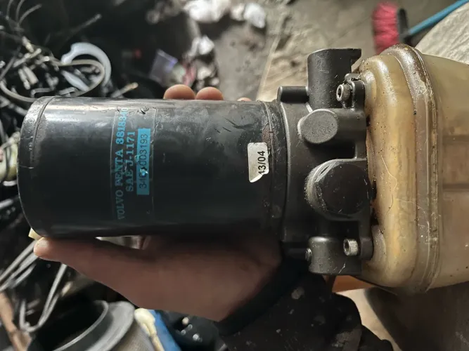 Bomba de Trim Hidráulico Volvo Penta