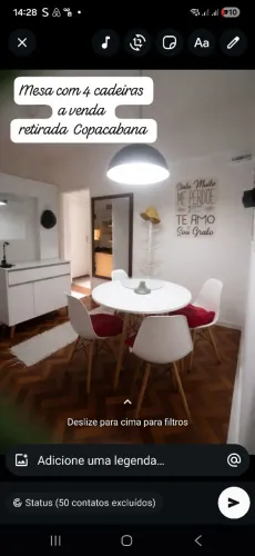 Mesa aimes com 4 cadeiras retirar em Copacabana posto 2