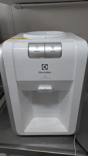 Bebedouro para garrafão com compressor