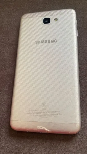 Celular j7
