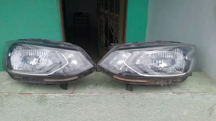 Par de farol Onix 2020 