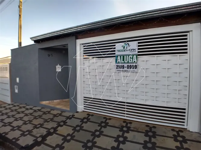 Locação de Casas / Padrão na cidade de Araraquara