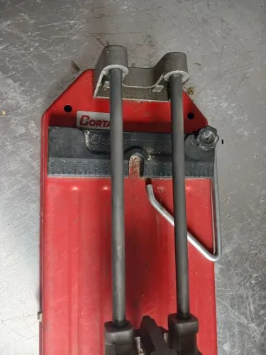 Riscadeira de piso cortado tec 50