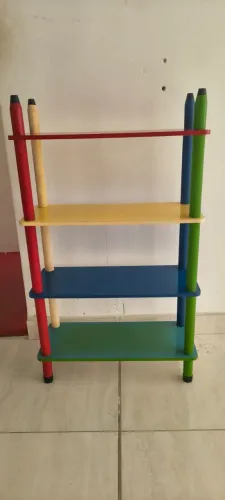 Estante infantil Colorida